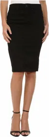 BLANKNYC WOMEN'S PENCIL KNEE LENGTH SKIRT IN NIGHTCHILD