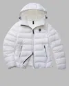 Blauer Caroll In White