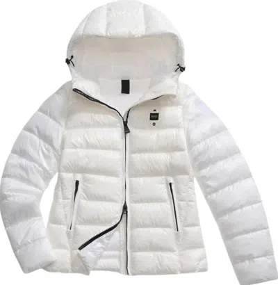 Blauer Caroll In White