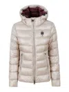 Blauer Coat In White