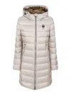 Blauer Coat In White