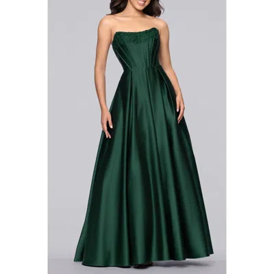 Blondie Nites Lam Corset Strapless Satin Gown In Green
