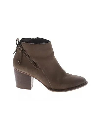Pre-owned Blondo Ankle Boots In Brown