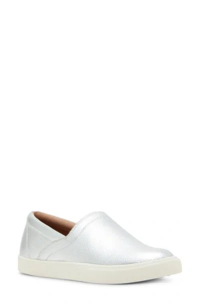 Blondo Garity Waterproof Slip-on Sneaker