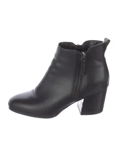 Pre-owned Blondo Leather Boots In Black