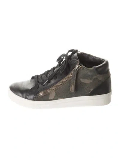 Pre-owned Blondo Leather Printed Sneakers In Multi