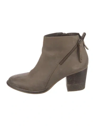 Pre-owned Blondo Nubuck Boots In Green