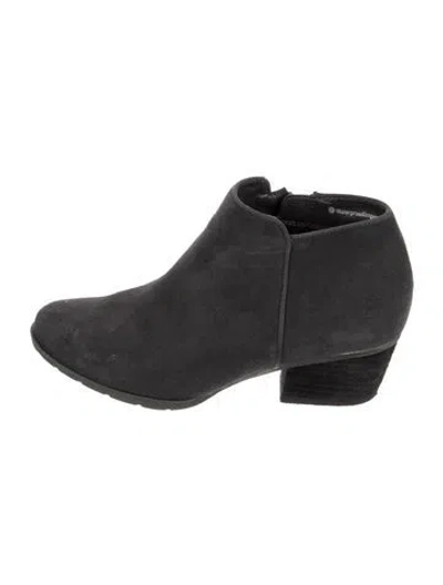 Pre-owned Blondo Suede Boots In Gray