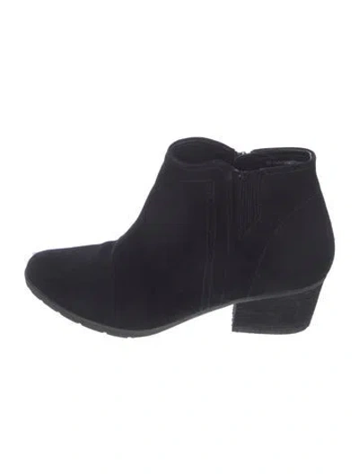 Pre-owned Blondo Suede Chelsea Boots In Black