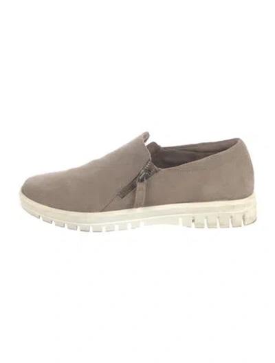 Pre-owned Blondo Suede Sneakers In Neutrals