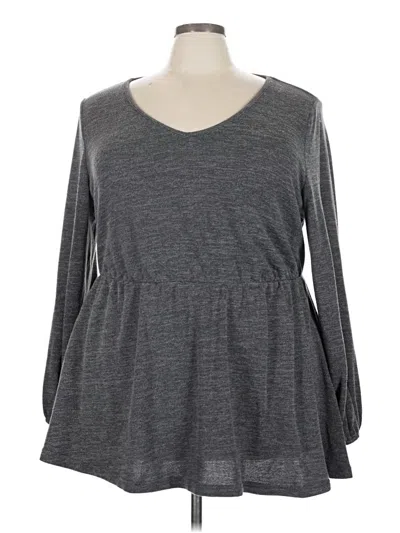 Pre-owned Bloomchic 3/4 Sleeve T-shirt In Gray