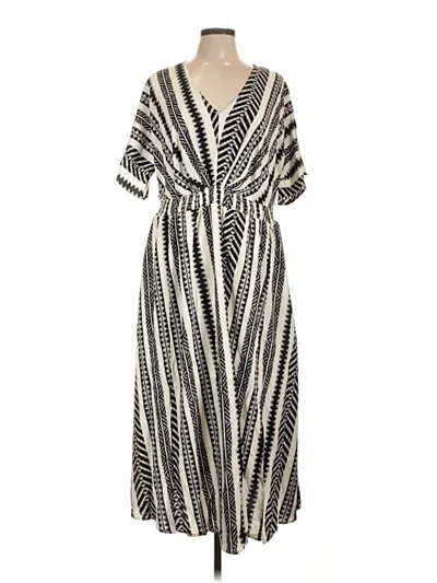 Pre-owned Bloomchic Casual Dress In White