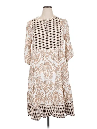 Pre-owned Bloomchic Casual Dress In White