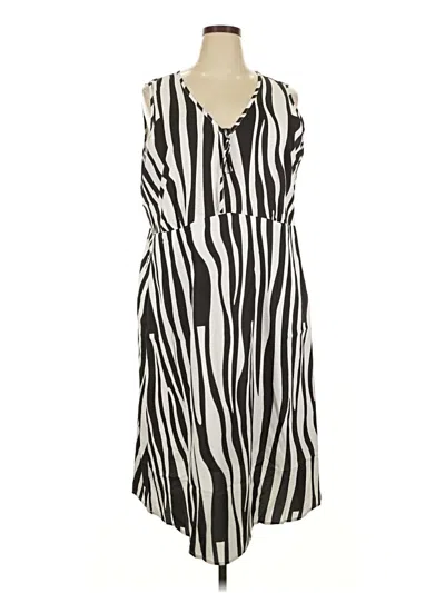 Pre-owned Bloomchic Casual Dress In White