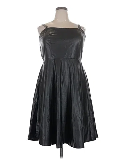 Pre-owned Bloomchic Cocktail Dress In Black