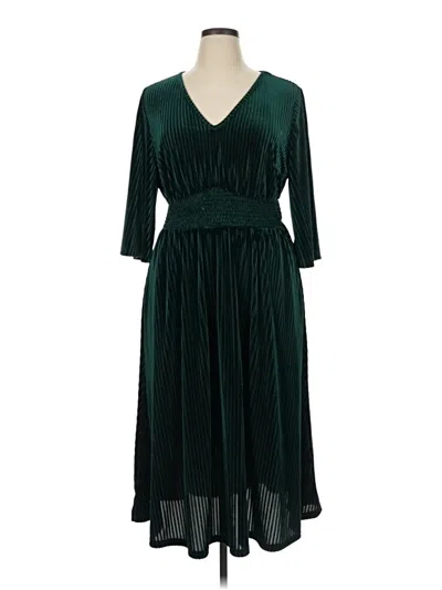 Pre-owned Bloomchic Cocktail Dress In Green