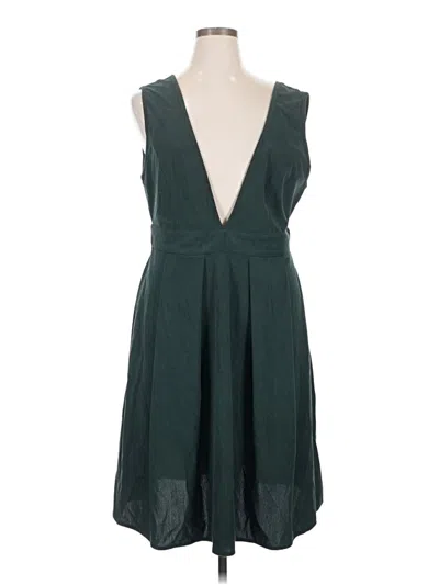 Pre-owned Bloomchic Cocktail Dress In Green