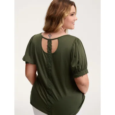 Bloomchic Floral Lace Back Trim T-shirt In Green