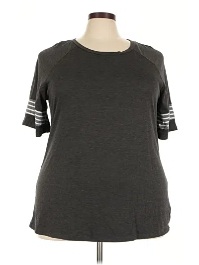 Pre-owned Bloomchic Short Sleeve T-shirt In Gray