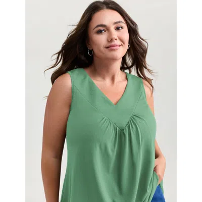 Bloomchic Stretchy V-neck Pleated Tank Top In Black