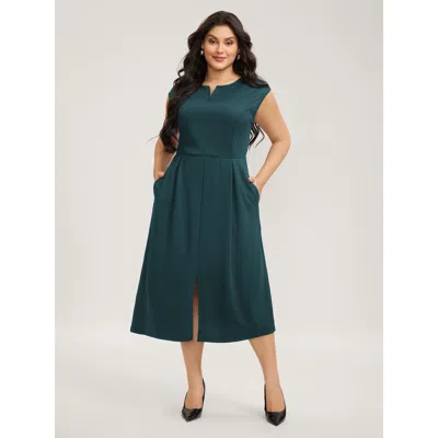 Bloomchic Stretchy Waist Pleated Midi Dress In Green