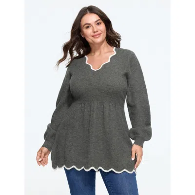Bloomchic V‑neck Scalloped Edge Tunic Pullover In Dark Core