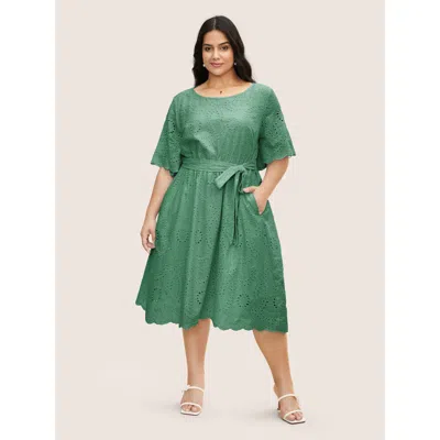 Bloomchic Women's Plus Size Broderie Anglaise Ruffle Sleeve Ties Dress Emerald Non Midi Vacation Non 26/4x In Green