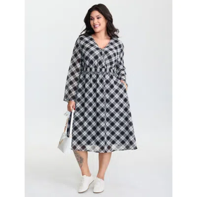 Bloomchic Women's Plus Size Checkered Pattern Shirred Waist Midi Dress Indigo Plaid Midi Casual Smocked 12/l In Purple