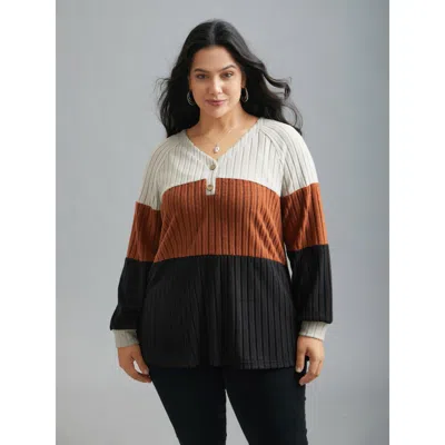 Bloomchic Women's Plus Size Colorblock Contrast Texture Pit Strip T-shirt Beige Solid Casual Long Sleeve V-nec In Sand