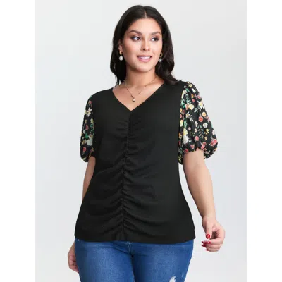 Bloomchic Women's Plus Size Colorful Floral Print Ruched T-shirt Black Floral Elegant Short Sleeve V-neck 10/m