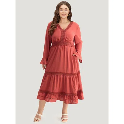 Bloomchic Women's Plus Size Contrast Lace Bell Sleeve Layered Hem Dress Crimson Dailywear Plain 12/l In Red