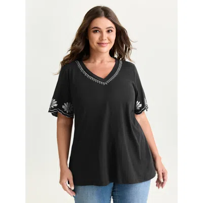 Bloomchic Women's Plus Size Cotton Stretchy V-neck Floral Print T-shirt Black Solid Casual Short Sleeve V-neck
