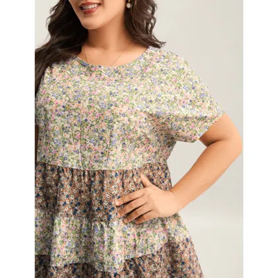 Bloomchic Women's Plus Size Ditsy Floral Print Tiered Blouse Multicolor Ditsy Floral Elegant Short Sleeve Roun