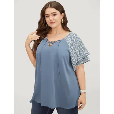 Bloomchic Women's Plus Size Ditsy Floral Raglan Sleeve Ruffle Tiered Lace Up Blouse Stone Dailywear Short Slee In Gray
