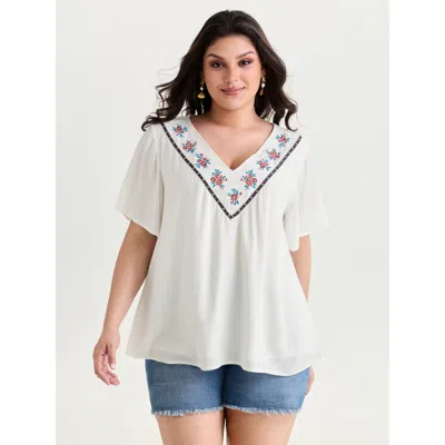 Bloomchic Women's Plus Size Floral Embroidered V-neck Plain Blouse Whitesmoke Solid Vacation Short Sleeve V-ne