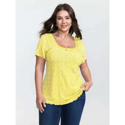 Bloomchic Women's Plus Size Floral Print Lace Neckline T-shirt Lightyellow Ditsy Floral Casual Short Sleeve 10