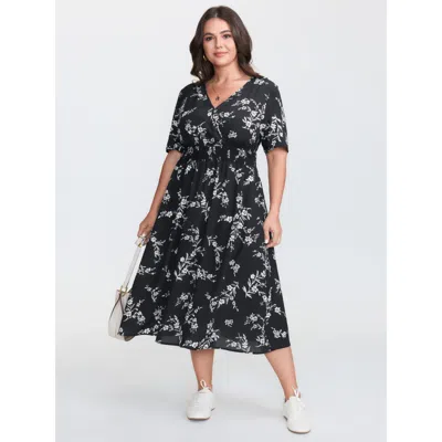 Bloomchic Women's Plus Size Floral Print Wrap Neckline Shirred Midi Dress Blackflower Floral Midi Casual Smock