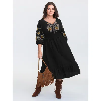 Bloomchic Women's Plus Size Floral Shirred Waist V-neck Midi Dress Black Synthetic Texture Midi Vacation Embro
