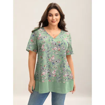 Bloomchic Women's Plus Size Garden Print Spliced V-neck Blouse Greenbean Floral Elegant Short Sleeve V-neck 12