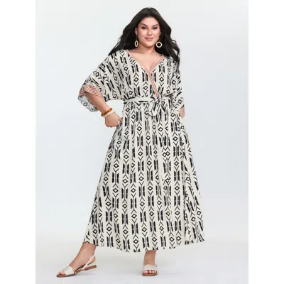 Bloomchic Women's Plus Size Geometric Print Pockets Surplice Maxi Dress Multicolor Geometric Maxi Vacation 22-