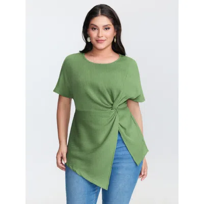 Bloomchic Women's Plus Size Knotted Side Waist Slit T-shirt Moss Synthetic Texture Elegant Short Sleeve 22-24/ In Green