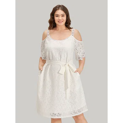 Bloomchic Women's Plus Size Lace Panel Belted Cold Shoulder Flutter Sleeve Dress White Dailywear Lined 30/6x