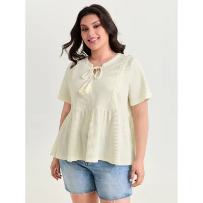 Bloomchic Women's Plus Size Lace Textured High Low Hem Knit Top Beige Short Sleeve Casual V-notch Neck 10/m In Sand