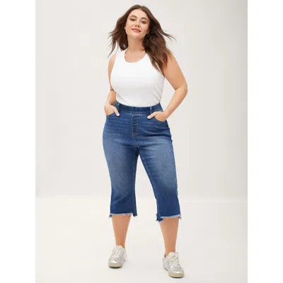 Bloomchic Women's Plus Size Pull-on Frayed Capri Hem Jeans Midblue Slight Flare Medium Stretch 10/m
