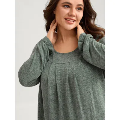 Bloomchic Women's Plus Size Round Neck Heather Pleated T-shirt Emerald Solid Casual Long Sleeve Scoop Neck 30/ In Green