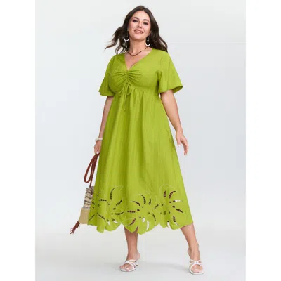 Bloomchic Women's Plus Size Ruched Bodice Embroidered Cut Out Midi Dress Applegreen Non Midi Vacation 10/m