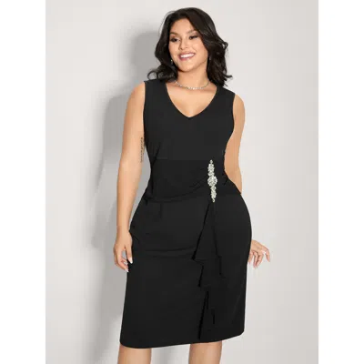 Bloomchic Women's Plus Size Ruched Waist Detail Sheath Midi Dress Black Non Midi Party Ruffles 30/6x