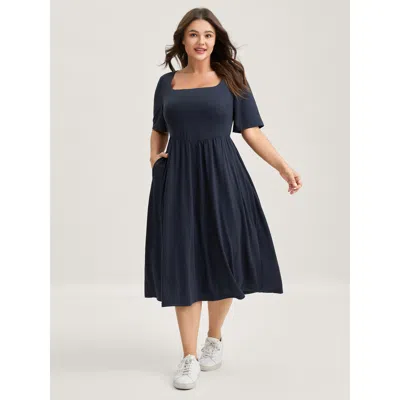 Bloomchic Women's Plus Size Scoop Neck Stretch Solid Pockets Midi Dress Indigo Solid Midi Casual Ruched 10/m In Purple