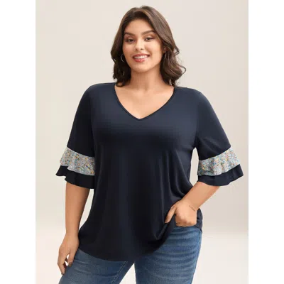 Bloomchic Women's Plus Size Sleeve Spliced V-neck Fitted T-shirt Indigo Ditsy Floral Casual 3/4 Sleeve V-neck  In Purple