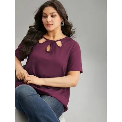 Bloomchic Women's Plus Size Solid Keyhole Cut Out T-shirt Redviolet Solid Casual Short Sleeve Keyhole Neck 10/